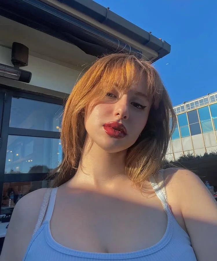 Özlem - Beşiktaş Escort