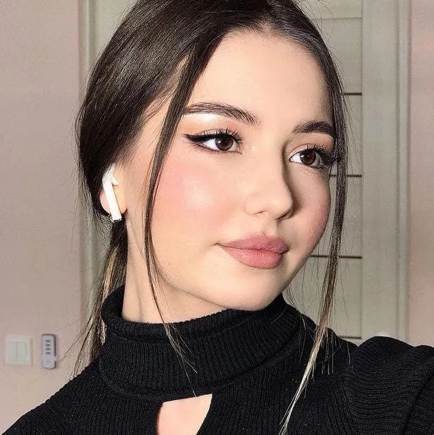 Ceren - Beşiktaş Escort